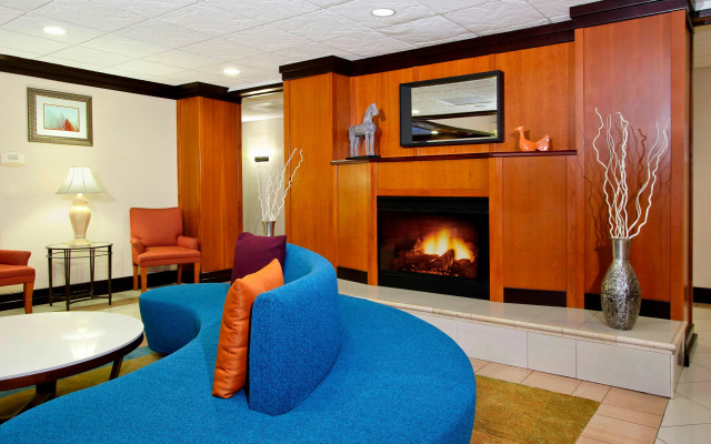 photo 3 of Fairfield Inn & Suites by Marriott Fairfield Napa Valley