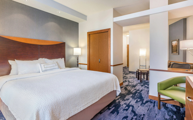 photo 5 of Fairfield Inn & Suites by Marriott Madison East
