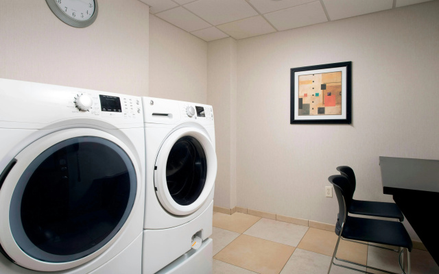 photo 3 of Fairfield Inn & Suites by Marriott Miami Airport South