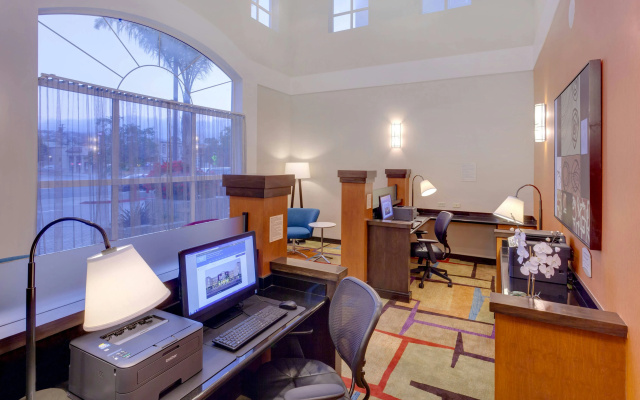 photo 5 of Fairfield Inn & Suites by Marriott San Francisco Airport