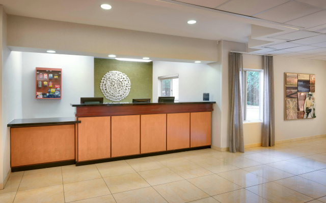 photo 2 of Fairfield Inn & Suites by Marriott Seattle Bellevue/Redmond