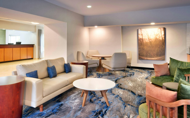 photo 3 of Fairfield Inn & Suites by Marriott Seattle Bellevue/Redmond