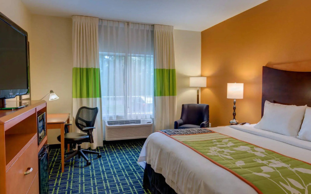 photo 4 of Fairfield Inn & Suites by Marriott Seattle Bellevue/Redmond