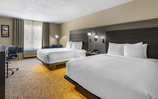 photo 3 of Comfort Inn & Suites North Dallas - Addison