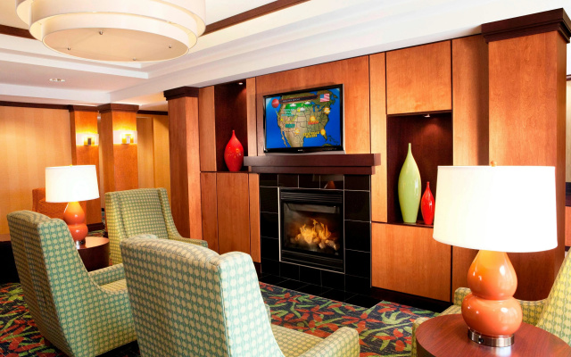 photo 5 of Fairfield Inn & Suites by Marriott Des Moines Airport