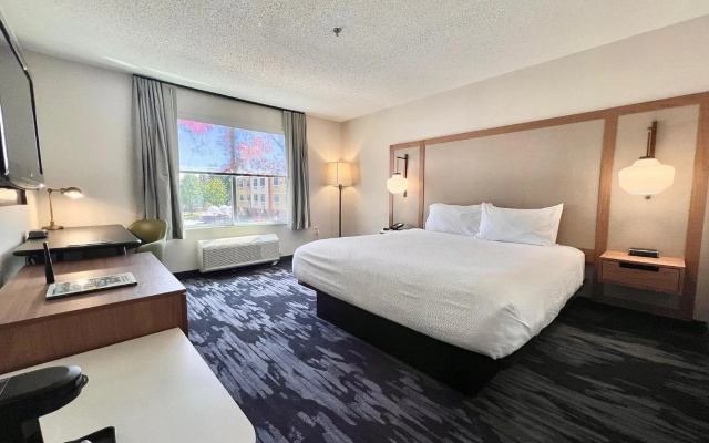 photo 2 of Fairfield Inn & Suites by Marriott Detroit Farmington Hills