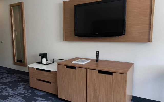 photo 3 of Fairfield Inn & Suites by Marriott Detroit Farmington Hills