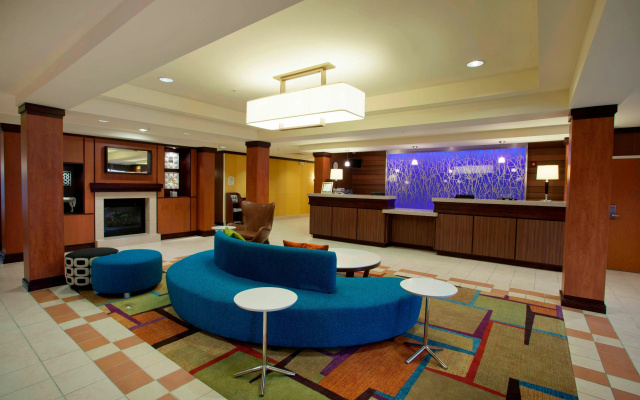 photo 2 of Fairfield Inn & Suites by Marriott Detroit Metro Airport Romulus