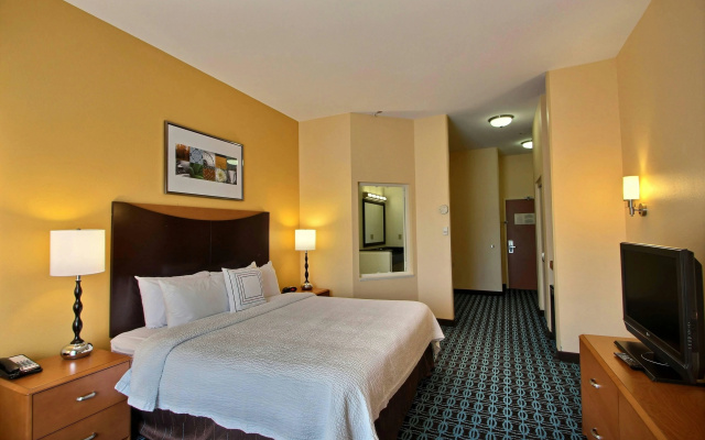 photo 3 of Fairfield Inn & Suites by Marriott Milwaukee Airport