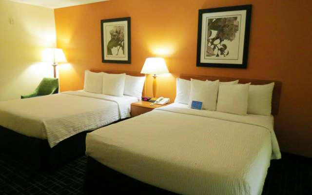photo 5 of Fairfield Inn & Suites by Marriott Mt. Vernon Rend Lake