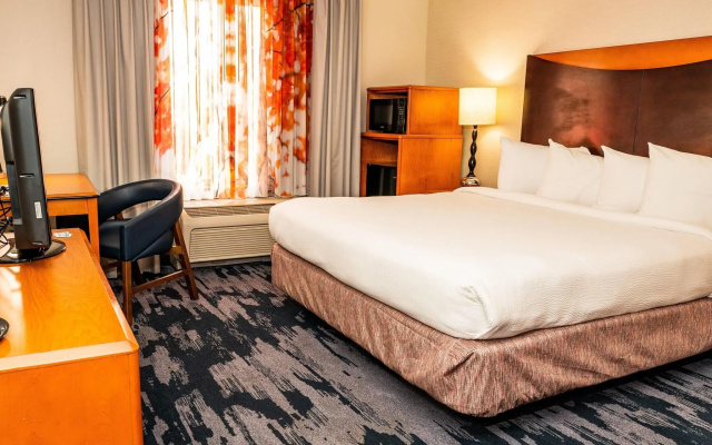 photo 5 of Fairfield Inn & Suites by Marriott San Antonio Alamo Plaza/Convention Center