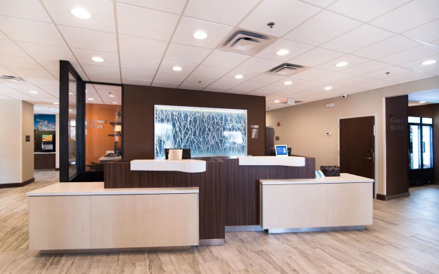 photo 2 of Fairfield Inn and Suites by Marriott Atlanta Airport North