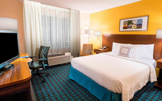photo 3 of Fairfield Inn and Suites by Marriott Perimeter Center