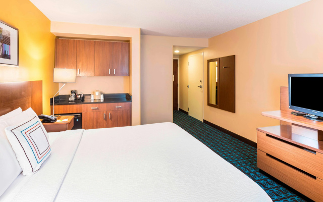 photo 4 of Fairfield Inn and Suites by Marriott Perimeter Center
