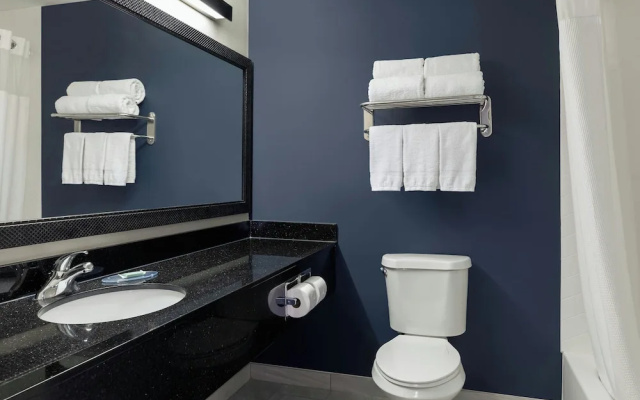 photo 4 of Fairfield Inn and Suites by Marriott St. Paul/Roseville