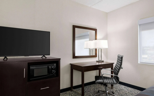 photo 5 of Wingate by Wyndham Fletcher at Asheville Airport
