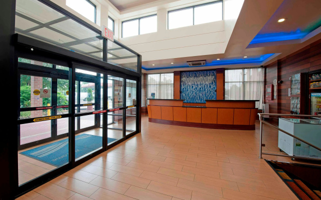 photo 2 of Fairfield Inn by Marriott JFK Airport