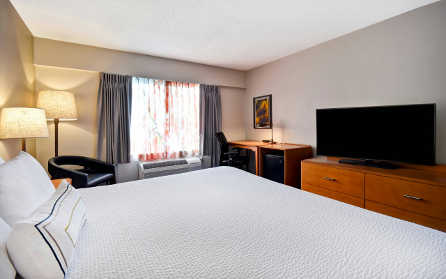 photo 5 of Fairfield Inn & Suites by Marriott Atlanta Kennesaw