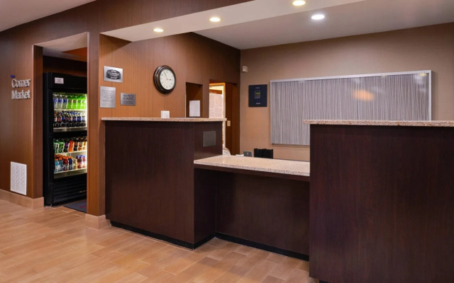 photo 2 of Fairfield Inn & Suites Louisville North