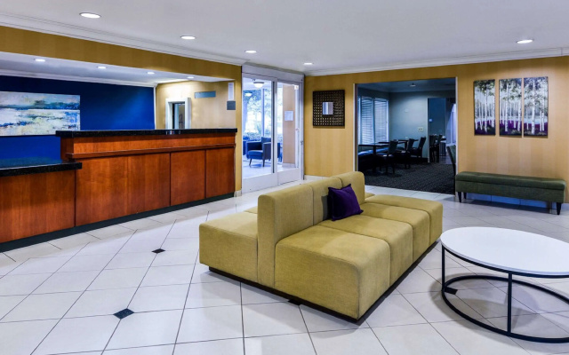 photo 2 of SureStay Hotel by Best Western Ontario Airport
