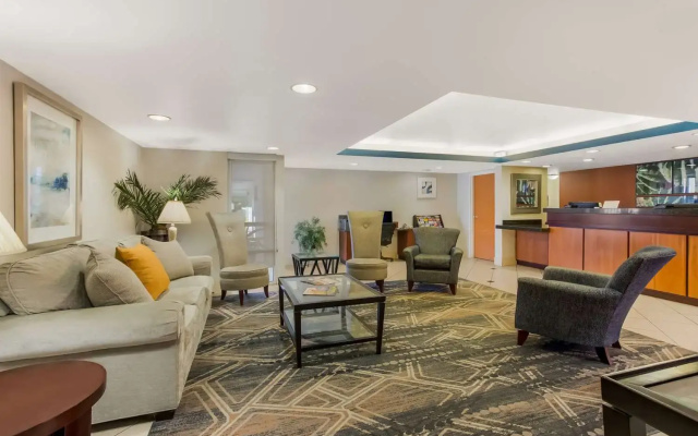 photo 4 of SureStay Plus Hotel by Best Western Scottsdale North (ex.Fairfield Inn by Marriott Scottsdale North)