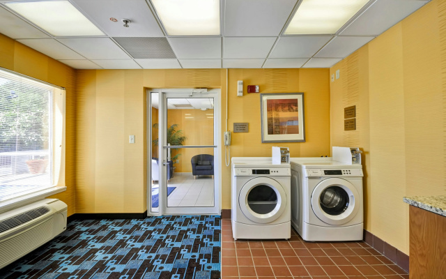 photo 4 of Fairfield Inn & Suites by Marriott Atlanta Vinings/Galleria
