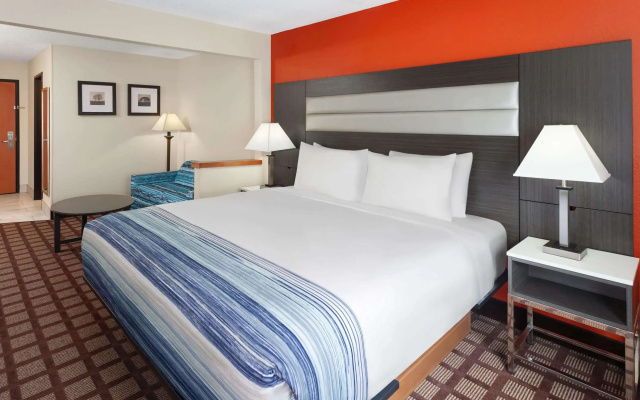 photo 4 of AmericInn by Wyndham Hudson