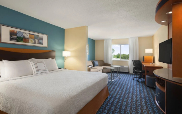 photo 4 of Fairfield Inn & Suites Lansing West