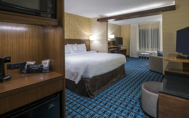 photo 2 of Fairfield Inn & Suites Boston Marlborough/Apex Center