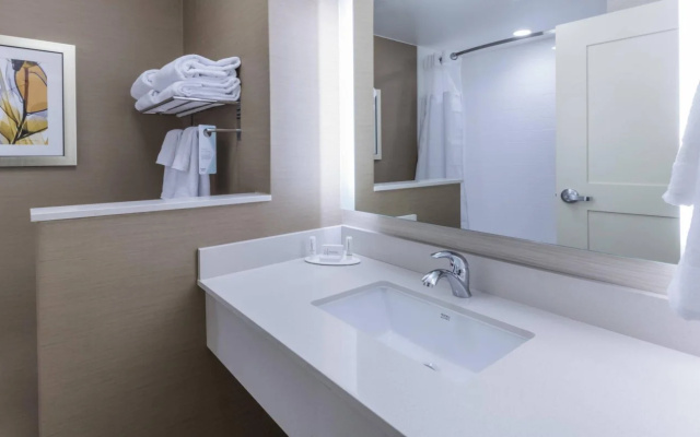 photo 4 of Fairfield Inn & Suites Boston Marlborough/Apex Center