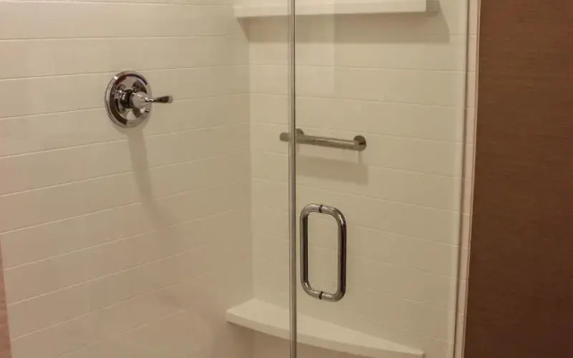 photo 5 of Fairfield Inn & Suites Boston Marlborough/Apex Center