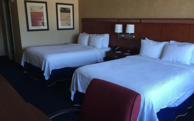 photo 3 of Fairfield Inn & Suites Boston North