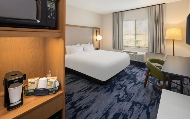 photo 2 of Fairfield Inn & Suites by Marriott Alexandria