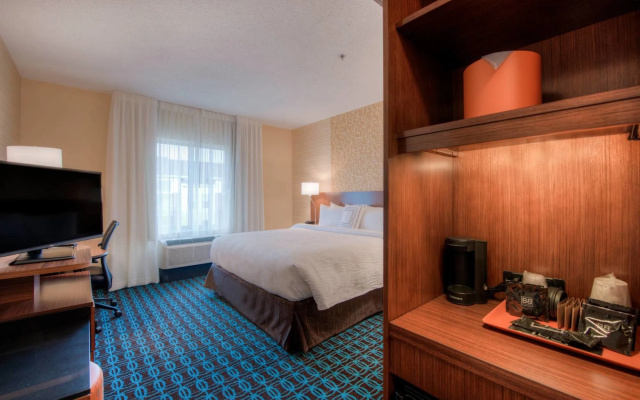photo 4 of Fairfield Inn and Suites by Marriott Charlotte Airport