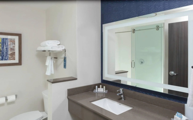 photo 2 of Fairfield Inn & Suites by Marriott Charlotte Pineville