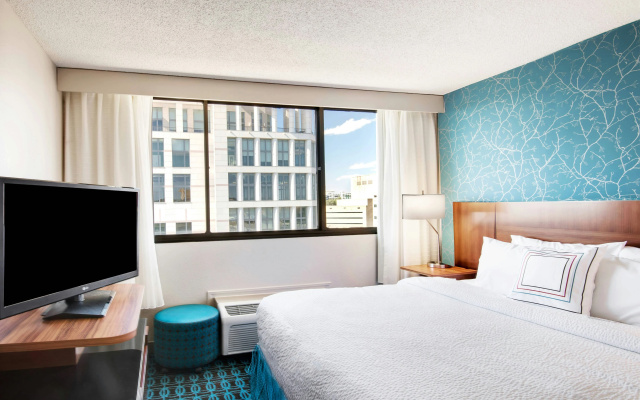 photo 5 of Fairfield Inn & Suites by Marriott Charlotte Uptown