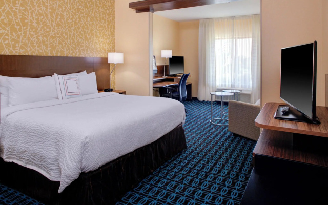 photo 4 of Fairfield Inn and Suites by Marriott Detroit Canton