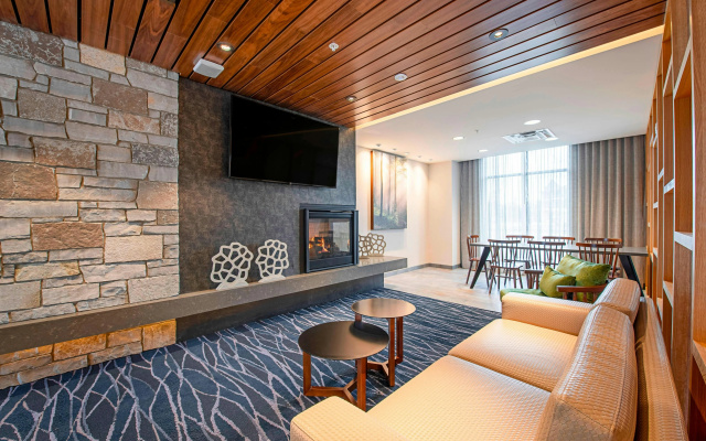 photo 2 of Fairfield Inn & Suites by Marriott Duluth Waterfront