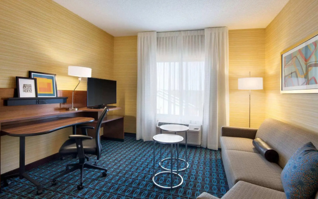photo 3 of Fairfield Inn & Suites Lancaster East at The Outlets