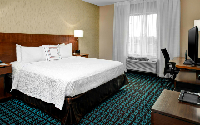 photo 4 of Fairfield Inn & Suites Lansing at Eastwood