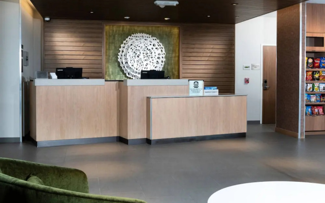 photo 2 of Fairfield Inn & Suites by Marriott Las Vegas Northwest