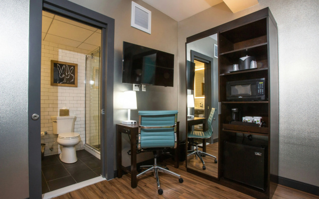 photo 5 of Fairfield Inn & Suites by Marriott Philadelphia Downtown/Center City
