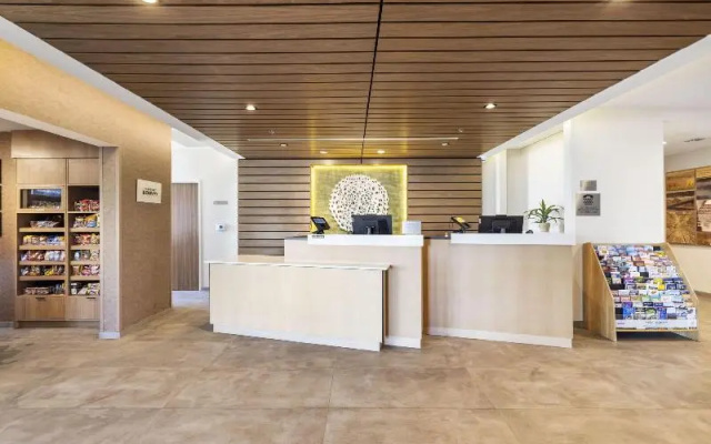 photo 2 of Fairfield Inn & Suites by Marriott San Francisco A