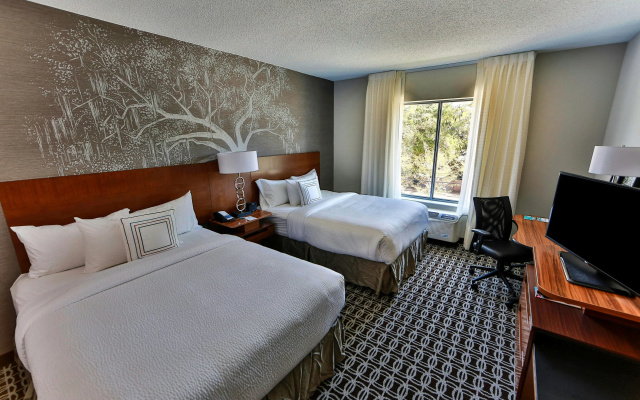 photo 5 of Fairfield Inn & Suites by Marriott Savannah Midtown