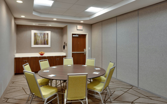photo 4 of Fairfield Inn & Suites by Marriott Springfield North