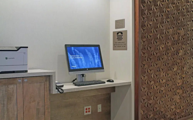 photo 5 of Fairfield Inn & Suites by Marriott St. Louis South