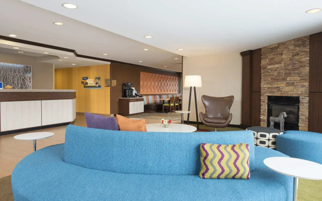 photo 2 of Fairfield Inn & Suites Chicago St. Charles