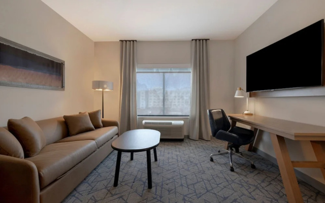 photo 3 of Fairfield Inn & Suites Denver Airport at Gateway Park