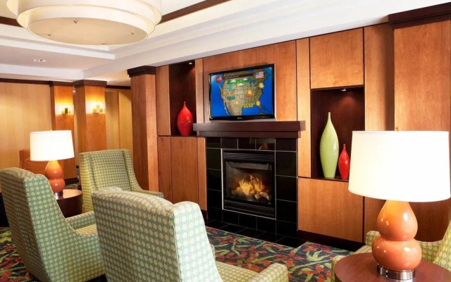 photo 3 of Fairfield Inn & Suites Des Moines Airport