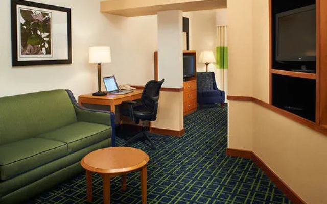 photo 5 of Fairfield Inn And Suites Indianapolis East